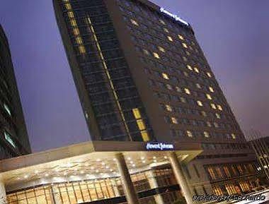 Howard Johnson Caida Plaza Xangai Exterior foto